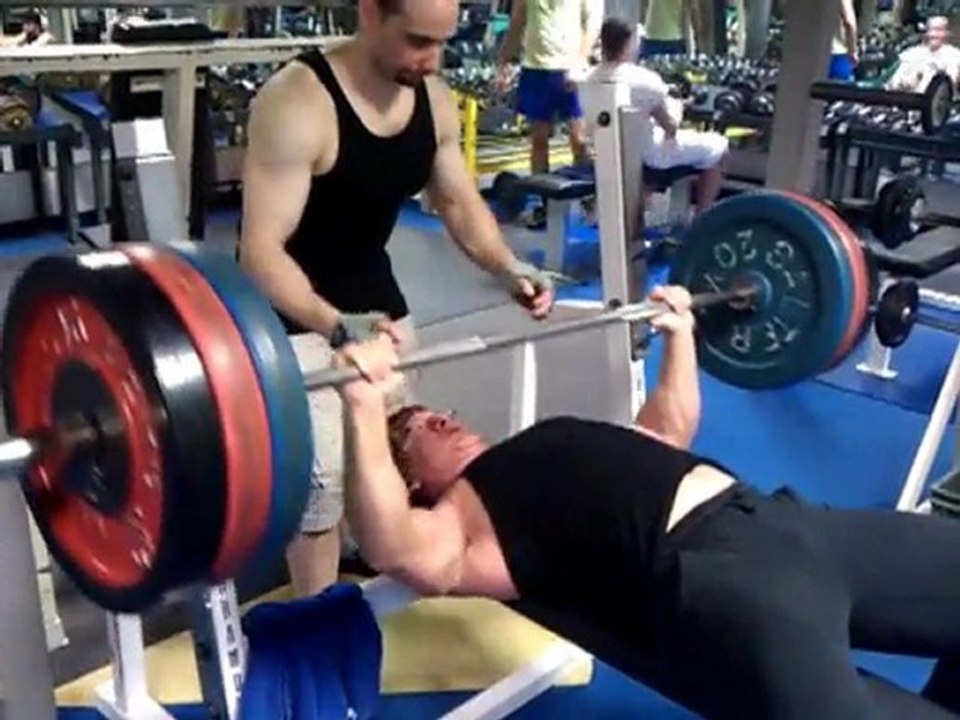 Yeut @ Bench Press - FORCE 2011