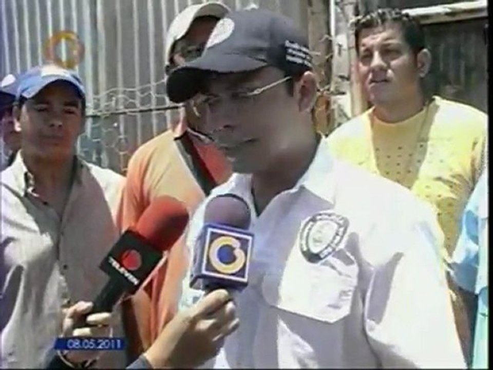 Familias ocuparon edificio abandonado en Lechería