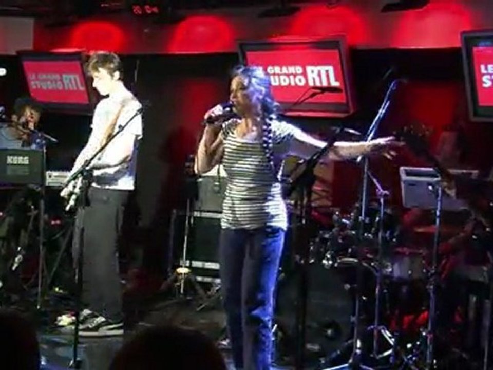 Catherine Ringer : Vive l'amour en live dans le Grand Studio RTL présenté par Eric Jean Jean