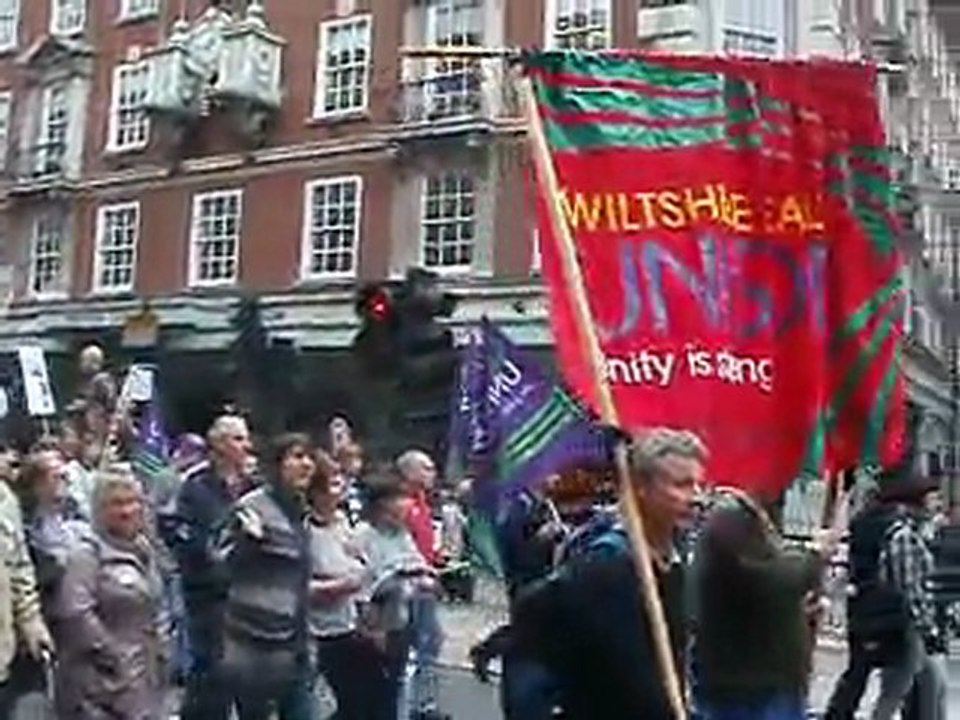 demonstration against the cut