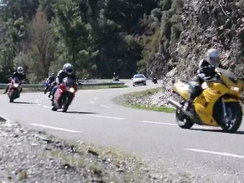 Passage du groupe sur la Corniche des Cévennes