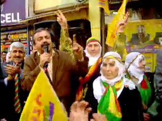 SIRRI SÜREYYA ÖNDER ESENLER,DE