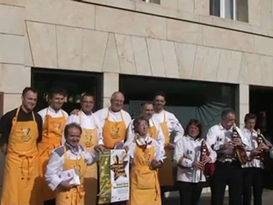 Les Toques d'Auvergne au Puy en Velay avec Cabrettes et Accordéons