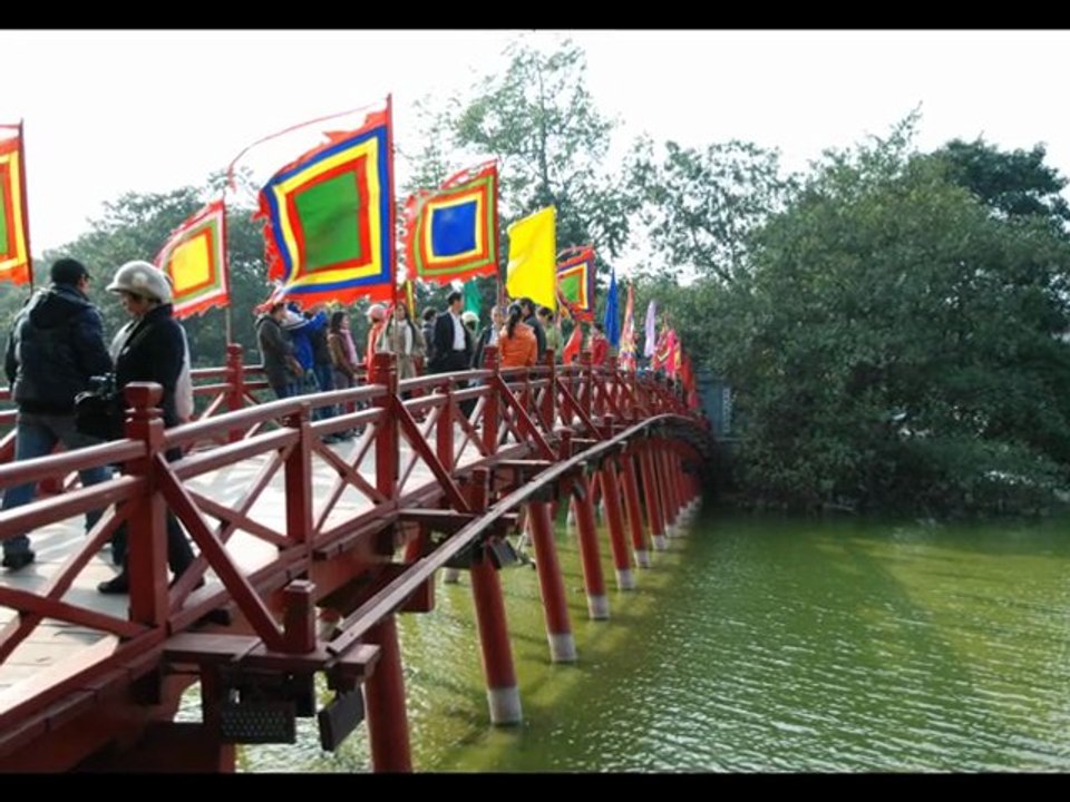 Temple Ngoc Son et Lac de l'Epée Restituée