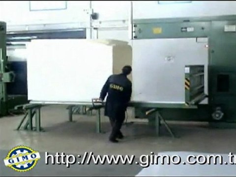 Scie verticale à découper la mousse (GIMO)