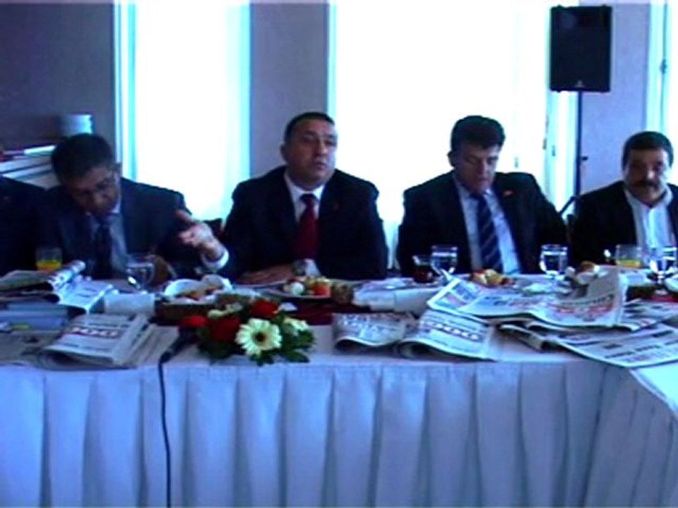 02 Mayıs 2011-Yerel Basınla kahvaltı