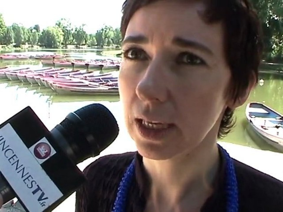 Baignade dans le lac Daumesnil au bois de Vincennes en 2013