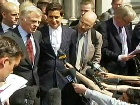 Mosley loses privacy case