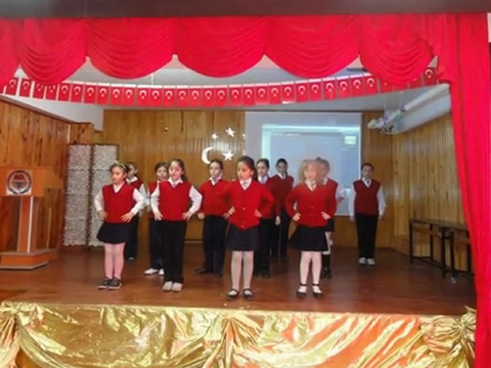 Hopa Yavuz Selim İlköğretim Okulu 11 Mayıs 2011 ( Rengarenk )