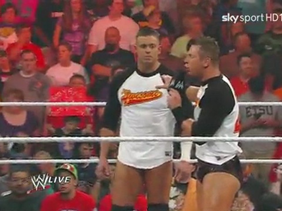 WWE-Tv.Com - WWE RAW - 9/5/11 *720p* Part 1/6 (HQ)