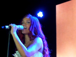 Rihanna Live Nivea Paris