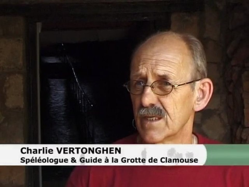 Dans les entrailles de la grotte de Clamouse (Hérault)