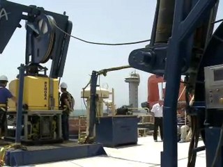 AF 447: Arrivée du cablier Ile de Sein sur le lieu du drame