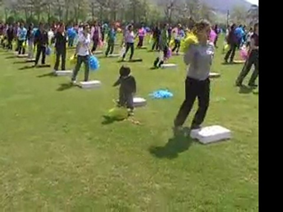 ADA STEP YAPIYOR :)))