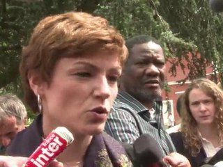 France football coach cleared over race row