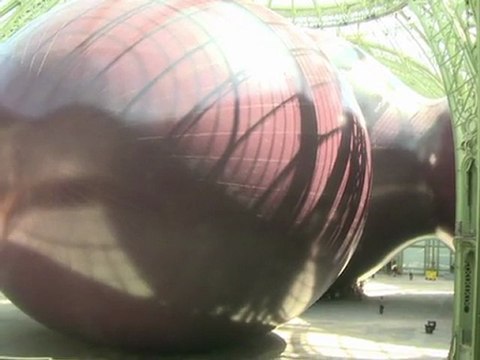 Anish Kapoor envahit le Grand Palais