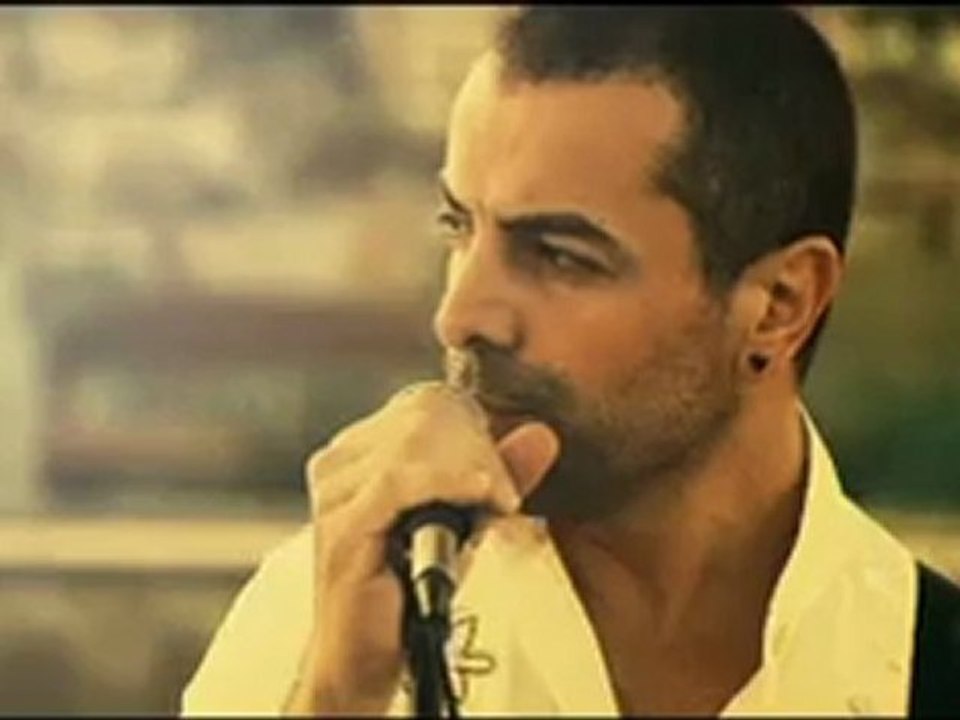 Kayıp Şehir- ÖZGÜRÜM  Özgür AKKUŞ (Düet Gökhan Türkmen)