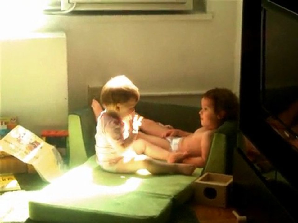 moments de tendresse entre soeurs mai 2011
