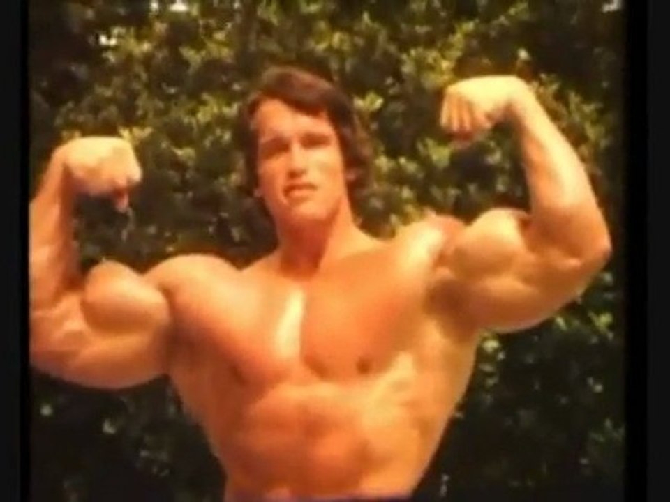 Arnold Schwarzenegger (poses fitness)