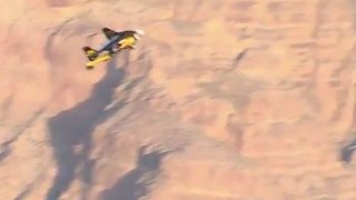 Uomo-jet attraversa il Grand Canyon a oltre 300 km/h