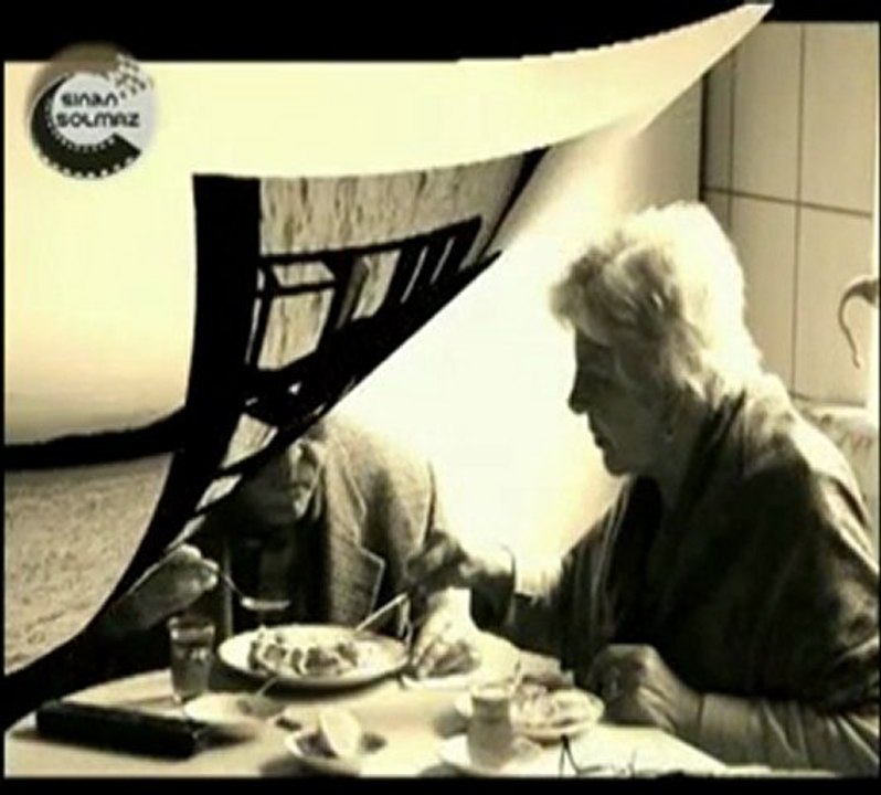 Zeki Müren Sevgimizin Aşkımızın Üstünde