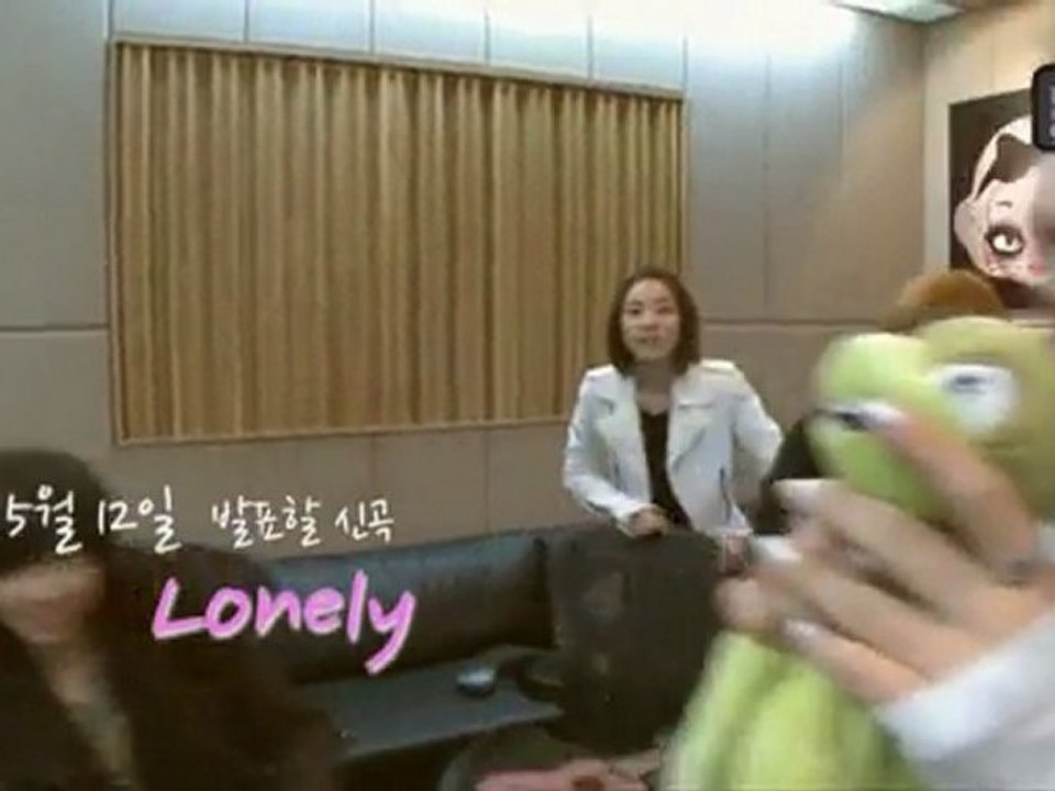 2NE1 - Lonely