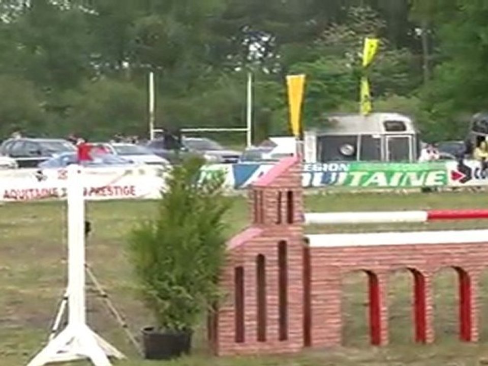 olivier ROBERT et Opéra remportent l'épreuve PRO2 1,35m de samedi à Gragignan