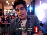 Luan Santana homenageia Roberto Carlos