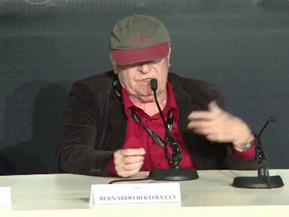 Bernardo Bertolucci fascinado pelo 3D