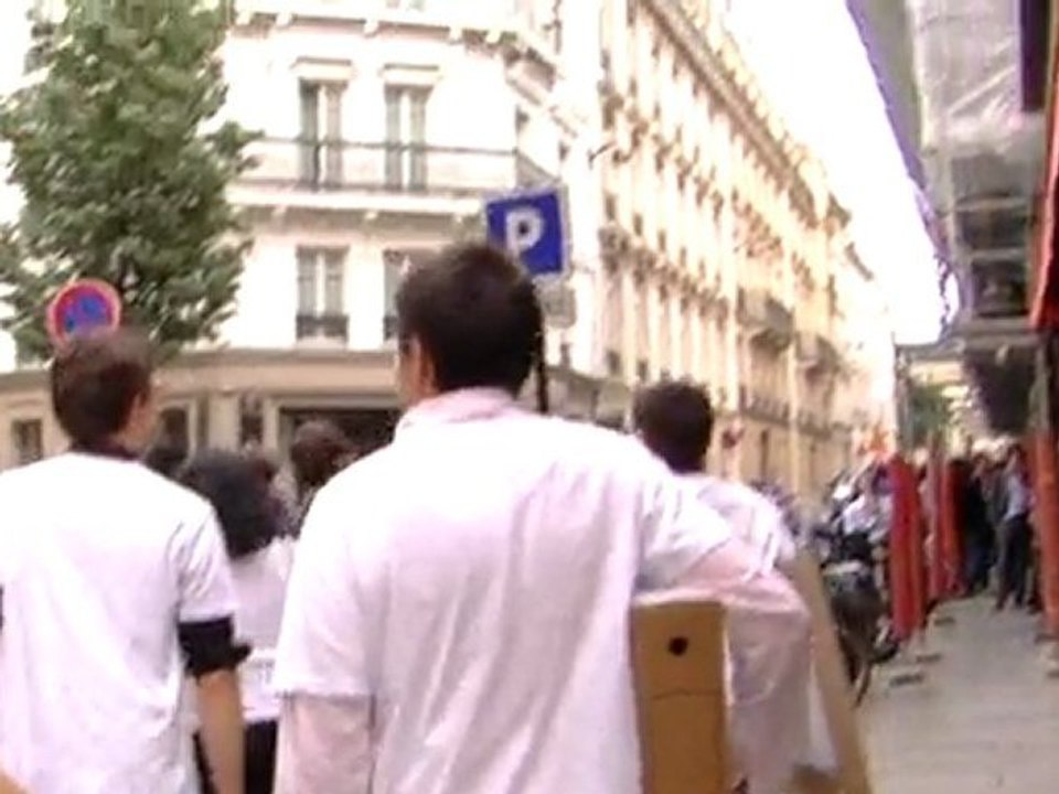 Notification de préavis d'expulsion de Sarko à l'Élysée, 6 mai 2011