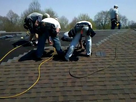 Fast Roofing in Sioux Falls. One bundle...40 seconds. Sioux Falls SD Roofing Crew.