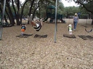 la balançoire avec papa