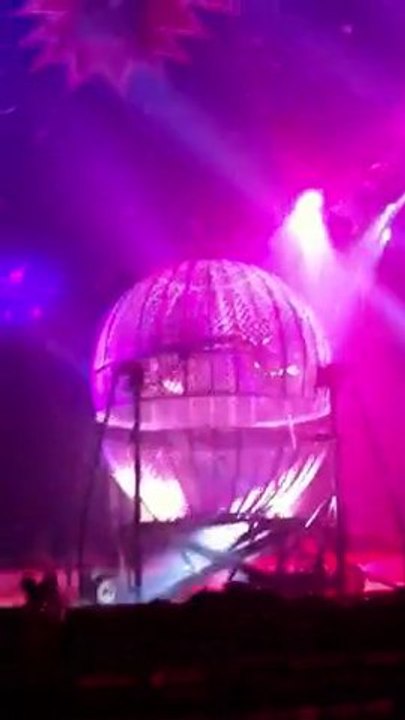 Cirque Amar 11/05/11