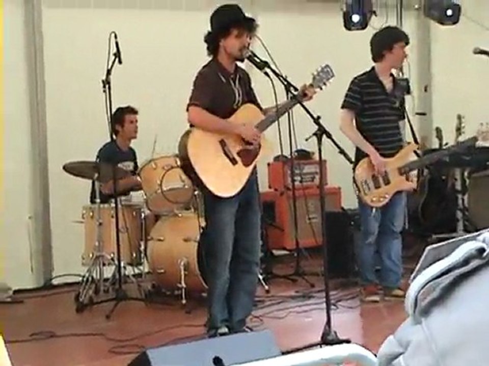 04.Two Doors Cinema Club