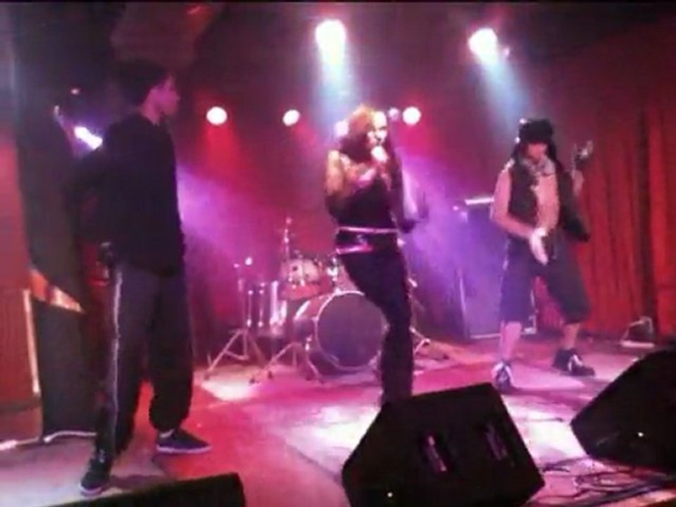 Demi -Bad Romance (Live @ Sullivan Hall)