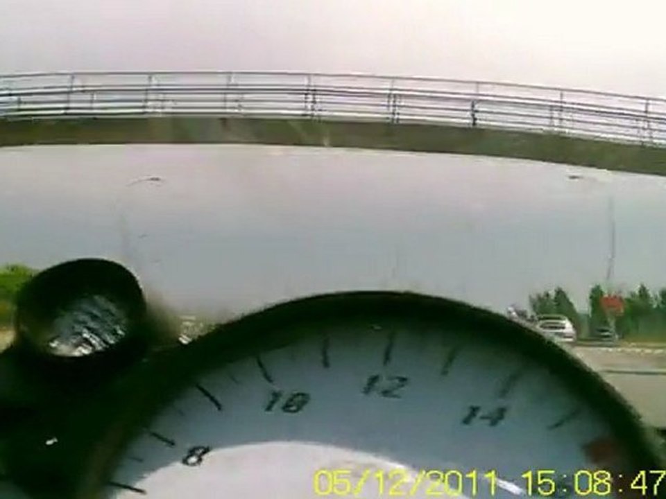 R6 '05 on board from handlebar