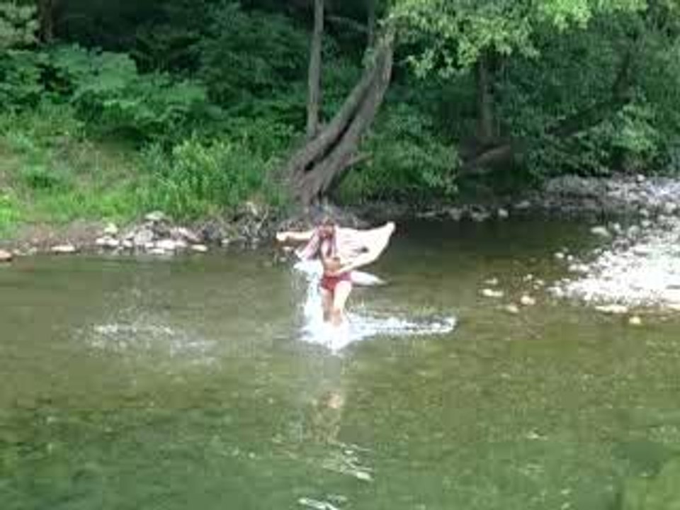 cedric a la rivière
