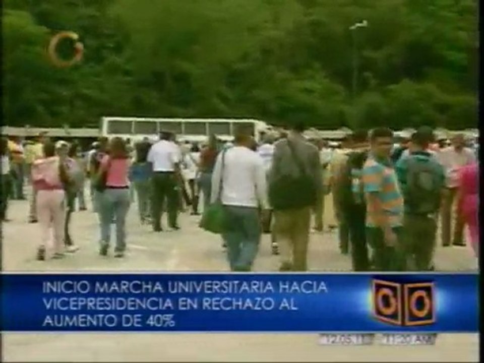 Arrancaron trabajadores de UCV