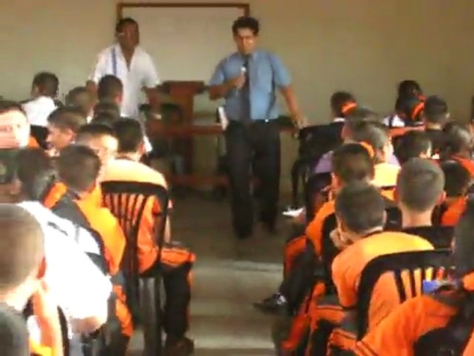 Dr. Walter Davila ( ORATORIA Y LIDERAZGO CON PROFESORES 09 ) Telf. 6500684  / 997717484