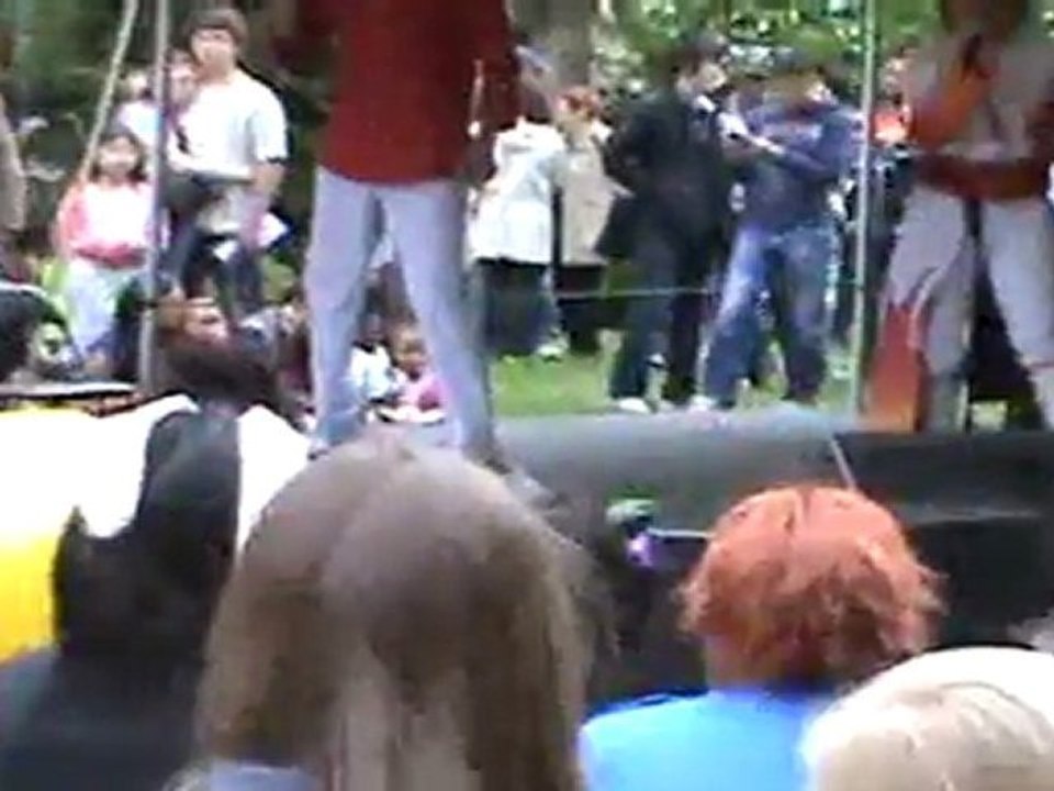 Sakura Matsuri NYC 04-30-2011: Mario Bueno & Emi - Moment