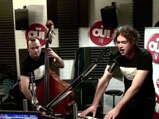 My TV Is Dead - Billie Holiday Cover - Session Acoustique OÜI FM