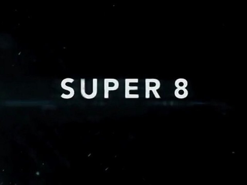 Super 8 - Extrait 'It Arrives" [VO|HD]