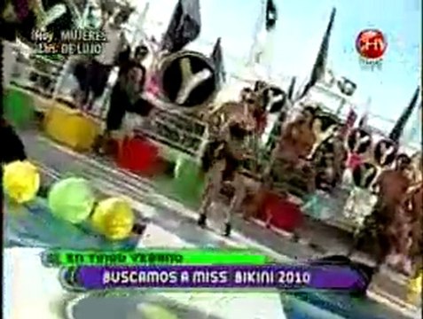 yingo Caro Mestrovic en el Miss bikini 2010