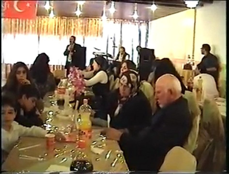 Gazi Hen'in kamerasından Acemliler gecesi  1. video