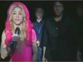 Roban anillo a Shakira en Mexico.