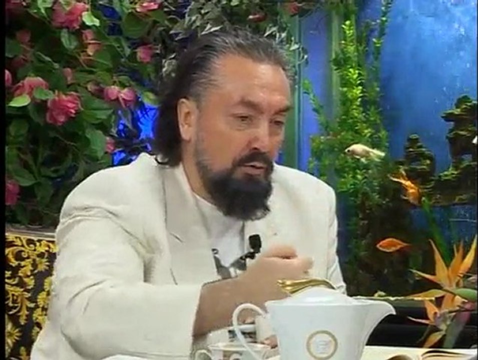 Okul, iş, evlilik, hayatın tamamı Allah rızası içindir. Dünya hayatındaki başarılar ve kazançlar büyüklük hissi için istenilmez
