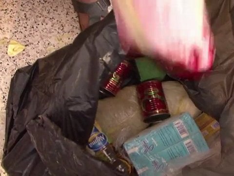 Arabic-Web-Tunisians struggle to cope with Libyan refugees