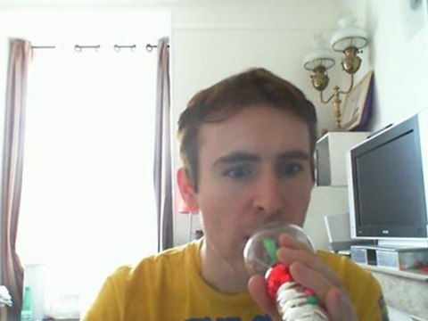 Wiwi égratigne j'voulais dire