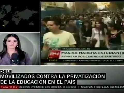 Chilenos se movilizan en defensa de la educación pública