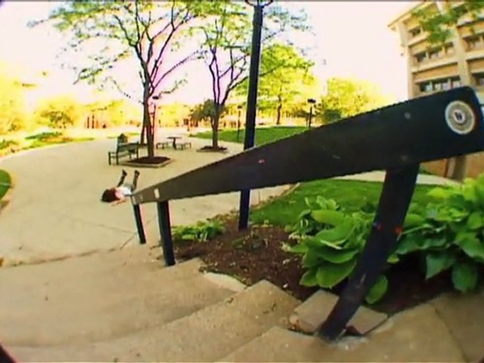 Skate : Jamie Tancowny -  Emerica Stay Gold B-Side